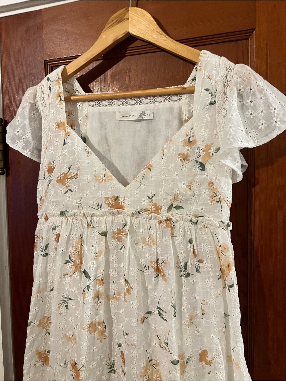 Altar’d State White Eyelet Floral Flutter Sleeve Mini Dress Size M Cottagecore - Picture 3 of 8